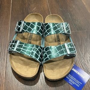 NWT Birkenstock Arizona BS Sandals Womens Gator Gleam Ocean Breeze Blue